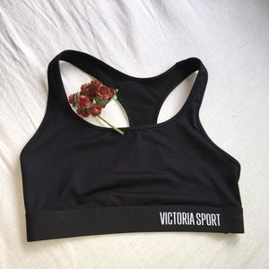 NWOT Victoria’s Secret Sports Bra 😻❤️